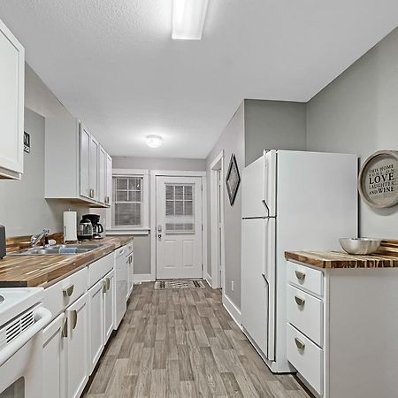 Vila Chic 2Br Duplex Free Parking Near Hospitals Des Moines Exteriér fotografie